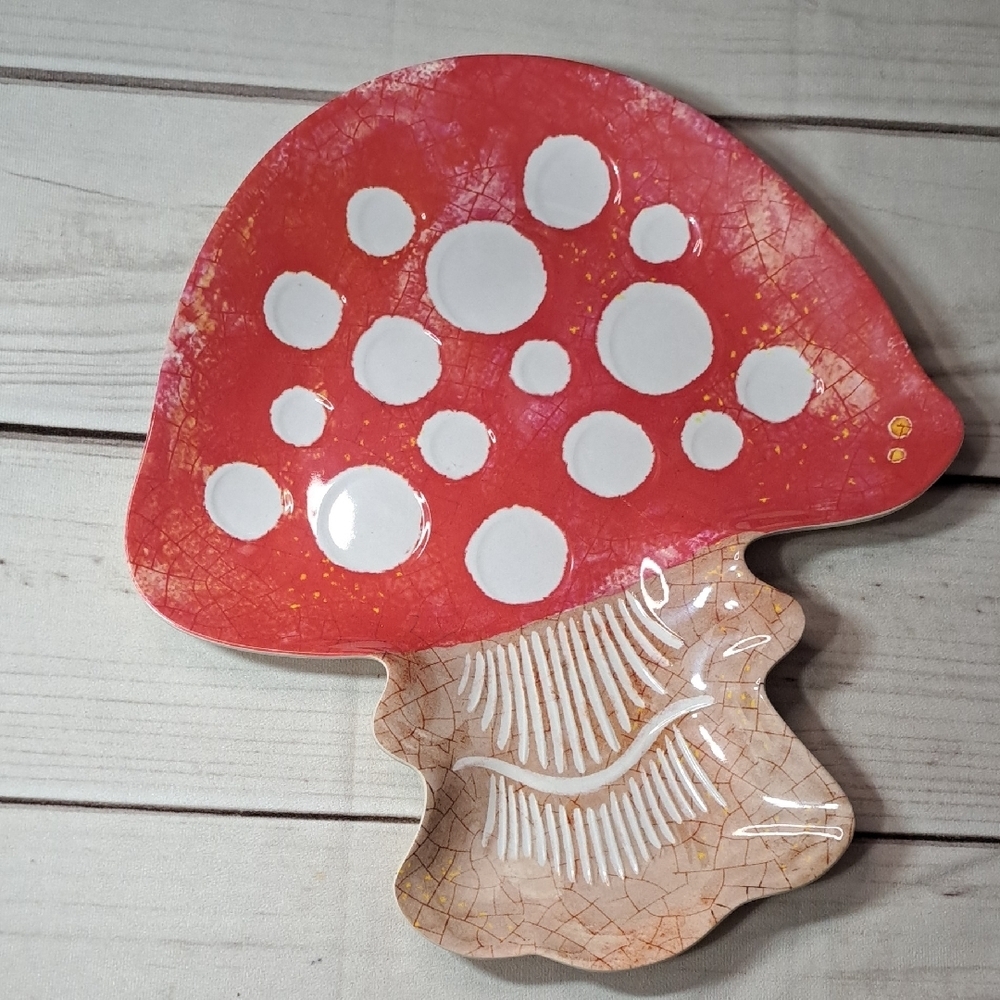 Red and White Mushroom Art Plate